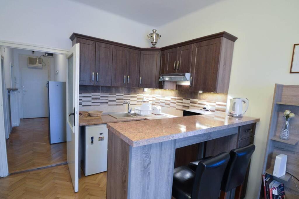 City Center Apartment Дебрецен Екстериор снимка